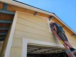 Siding Removal and Disposal in Waelder, TX